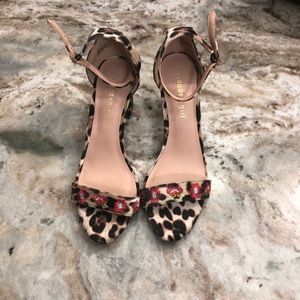 8.5 MADDEN GIRL CHEETAH PRINT HEELS W/ RED FLOWERS